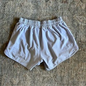Lululemon hotty hot shorts, low rise, 4 “ inseam size 6. EUC